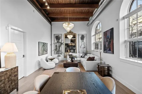 a view of walk in closet