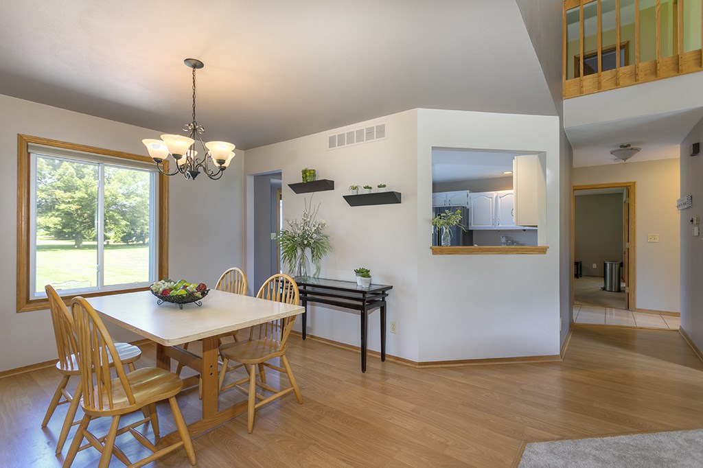 9918 Rivers Bend Drive Roscoe, IL 61073 - Photo 12 of 31 Gallery Image 12
