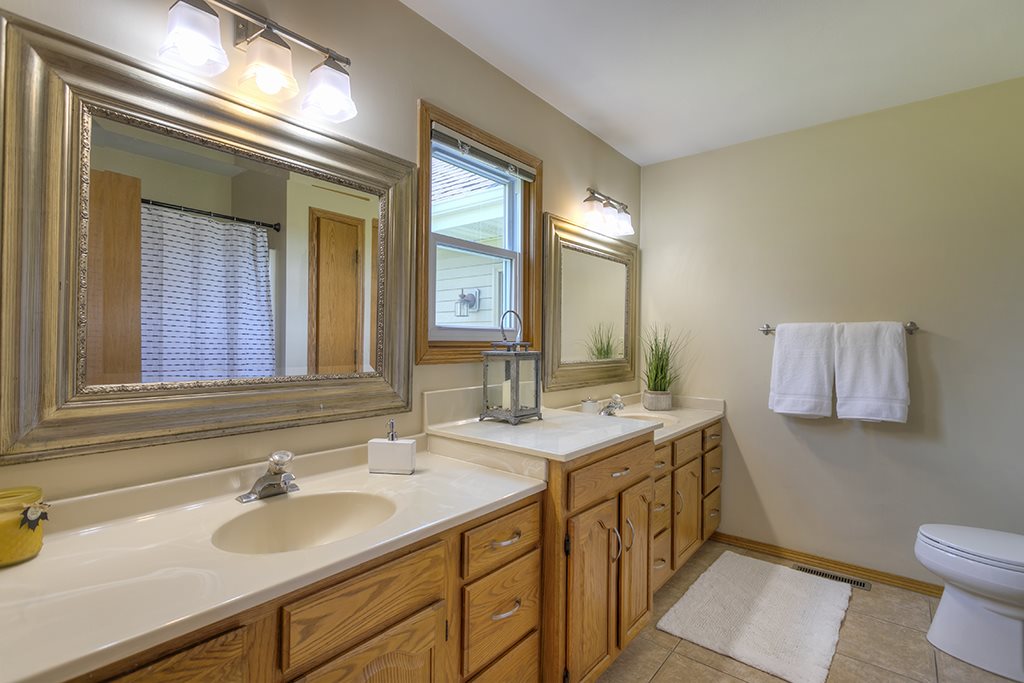 9918 Rivers Bend Drive Roscoe, IL 61073 - Photo 18 of 31 Gallery Image 18