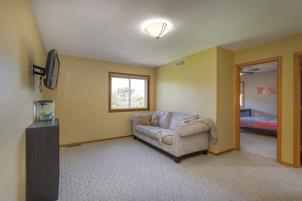 9918 Rivers Bend Drive Roscoe, IL 61073 - Photo 21 of 31 Gallery Image 21