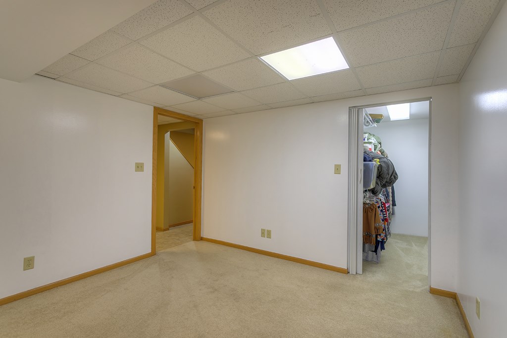 9918 Rivers Bend Drive Roscoe, IL 61073 - Photo 26 of 31 Gallery Image 26