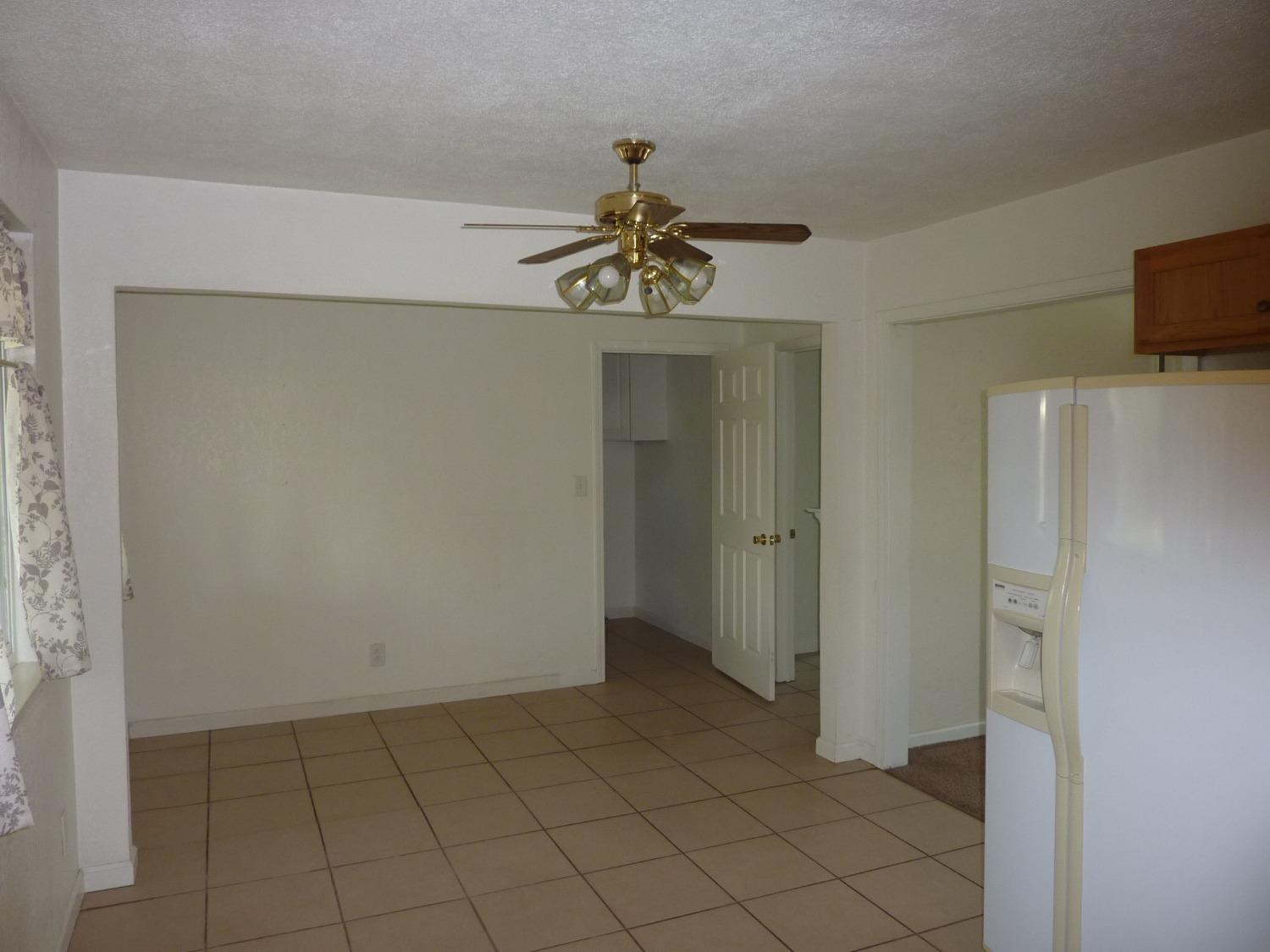 2629 East Richert Avenue Fresno, CA 93726 - Photo 9 of 32 a view of a hallway