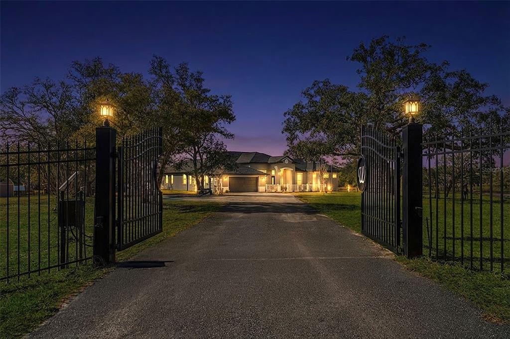 12277 Eskimo Curlew Road Weeki Wachee, FL 34614 - Photo 1 of 84