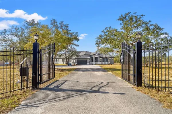 $1,300,000 | 12277 Eskimo Curlew Road, Weeki Wachee, FL 34614