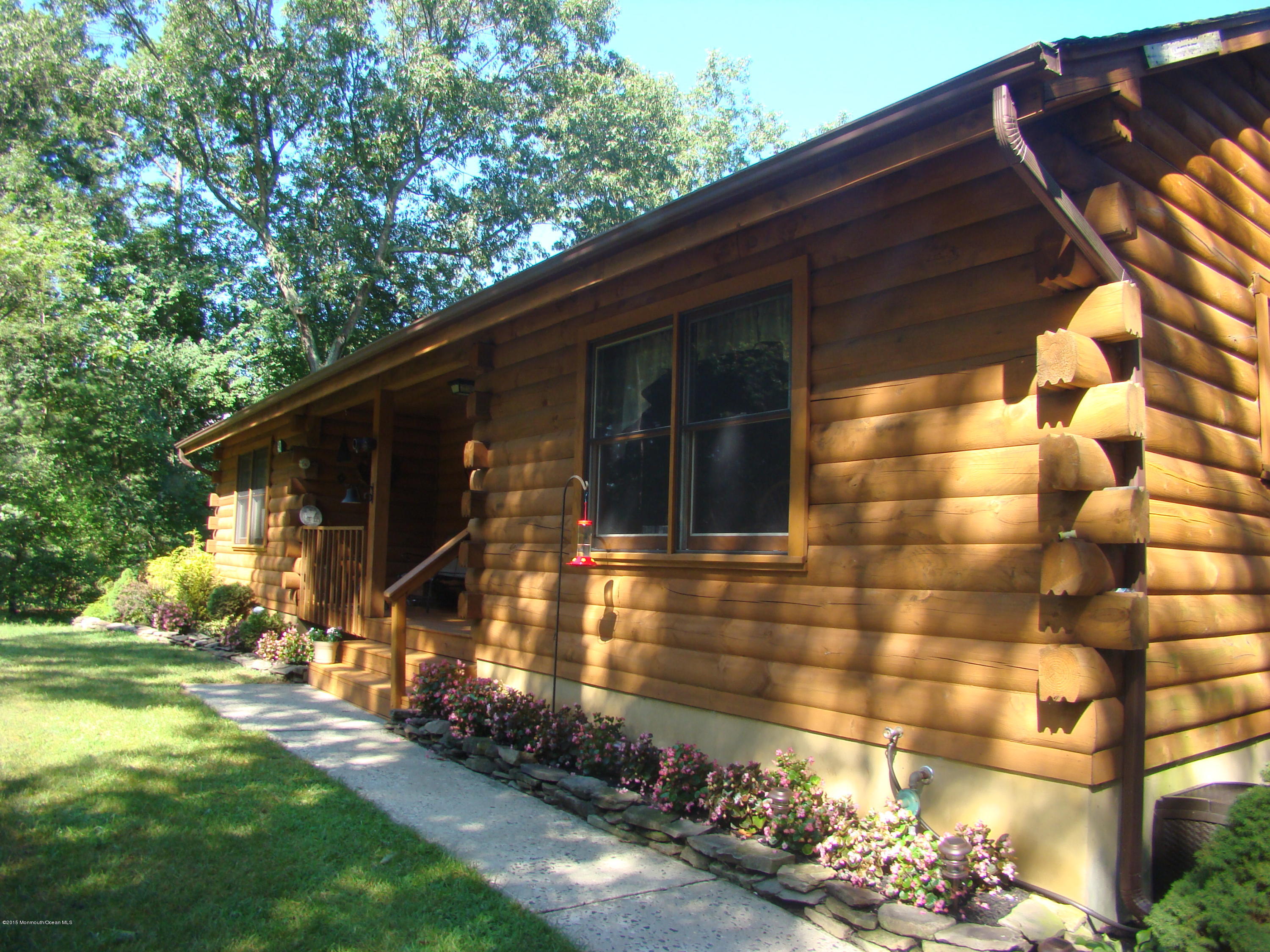 185 Long Swamp Road New Egypt, NJ 08533 - Photo 2 of 29 DSC08909