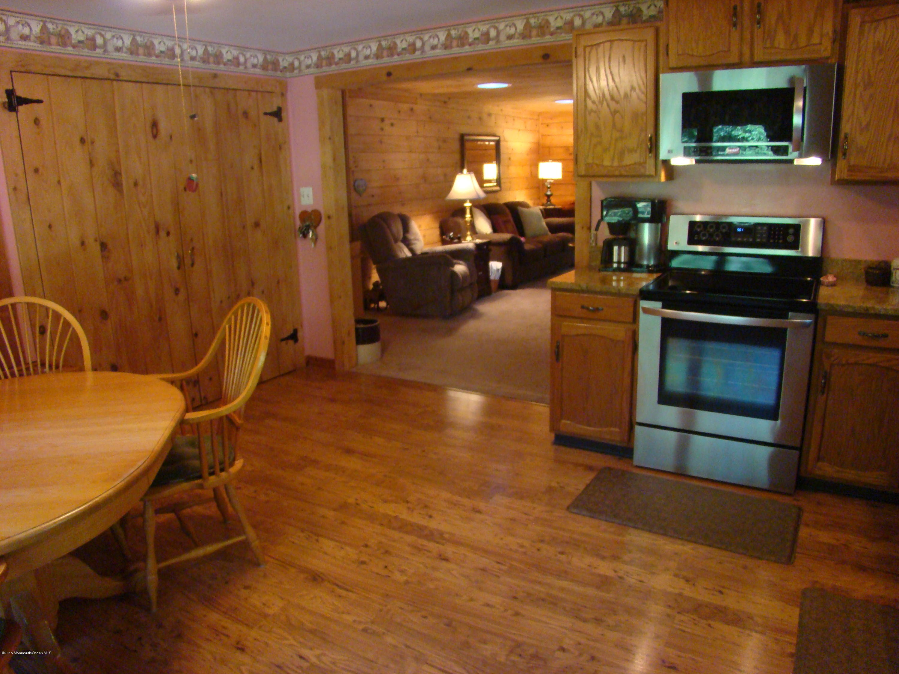 185 Long Swamp Road New Egypt, NJ 08533 - Photo 10 of 29 DSC08858