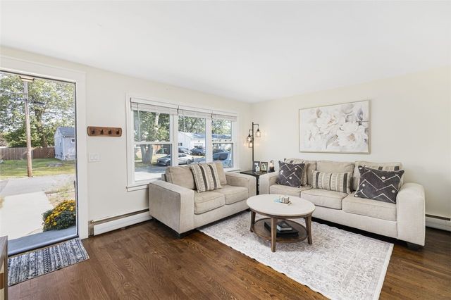 $440,000 | 48 Wellington Avenue, Warwick, RI 02886