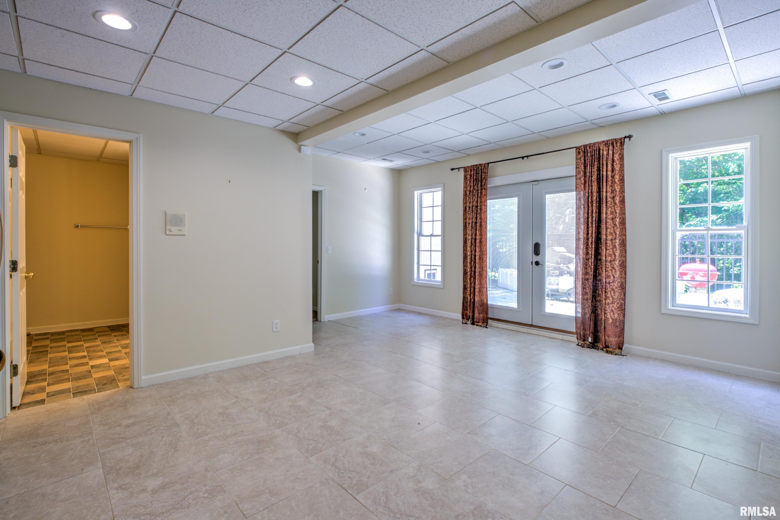2929 Windpointe Drive Peoria, IL 61614 - Photo 66 of 100
