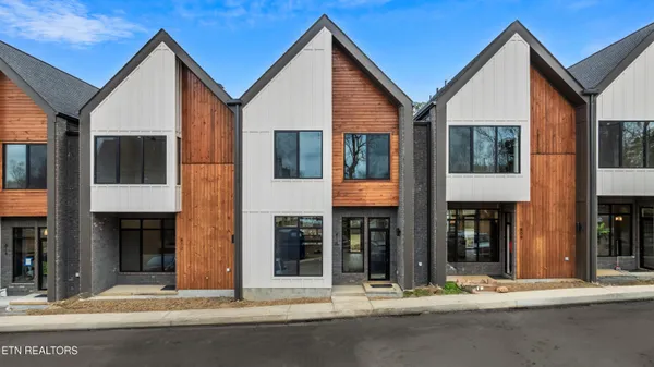 $549,000 | 814 Vera Vly Way, Knoxville, TN 37919