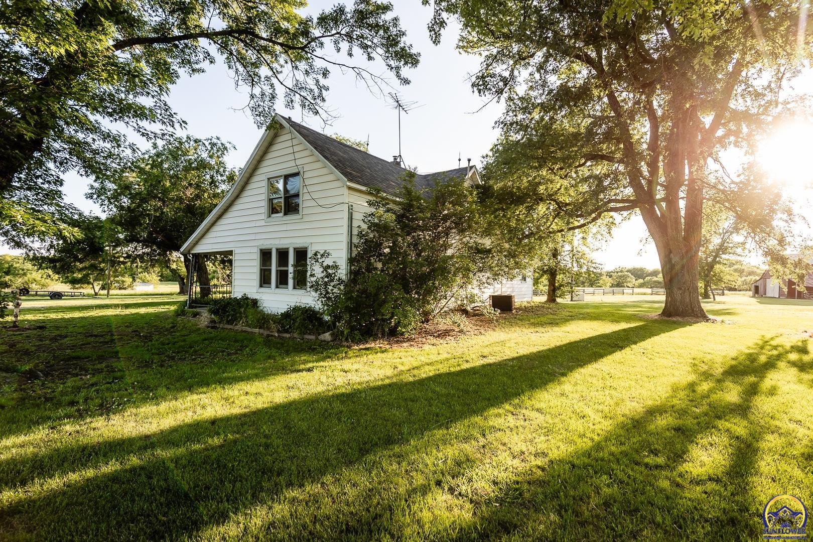 12140 Miller Road Harveyville, KS 66431 - Photo 27 of 99