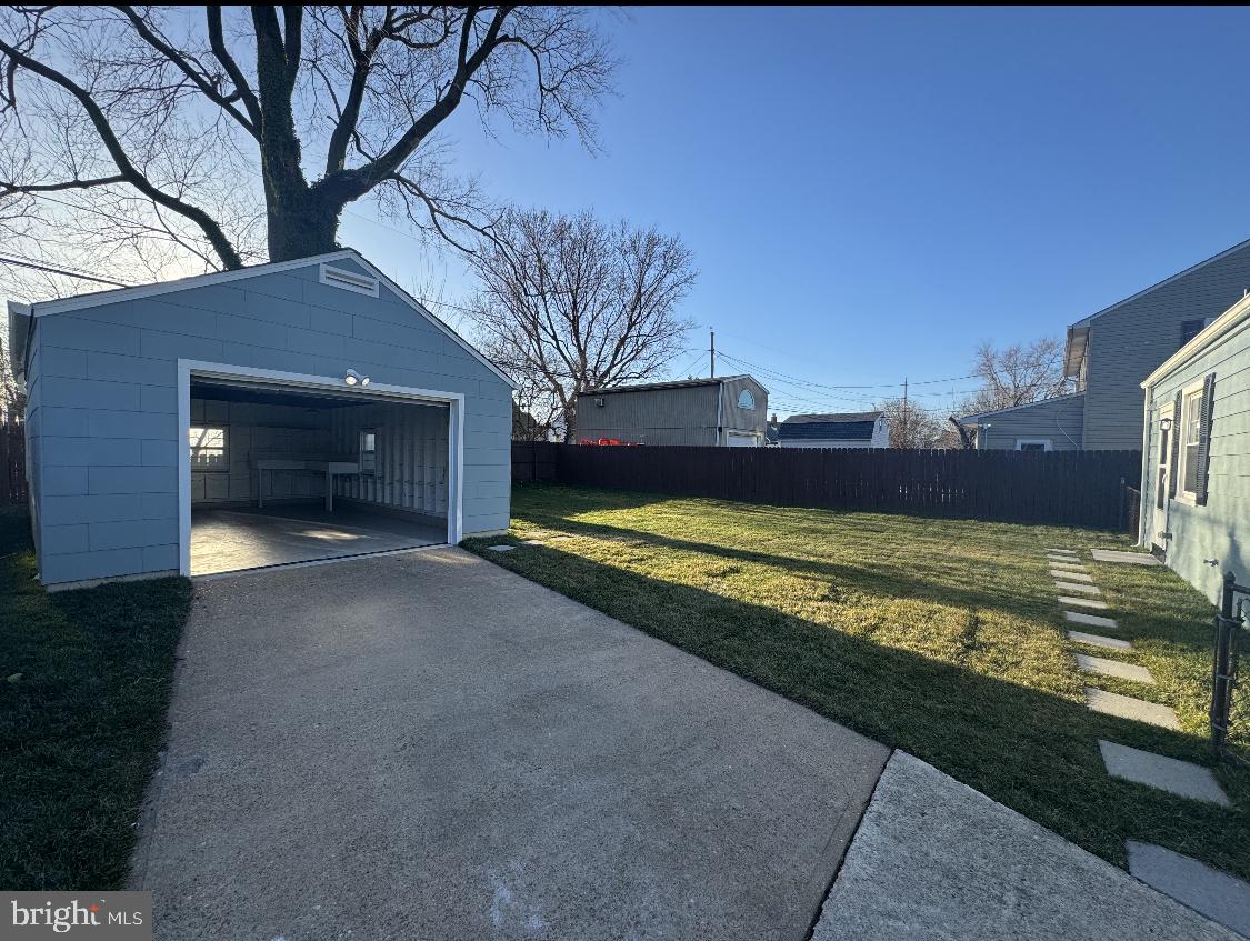 3446 Sollers Point Road Dundalk, MD 21222 - Photo 5 of 26 Garage