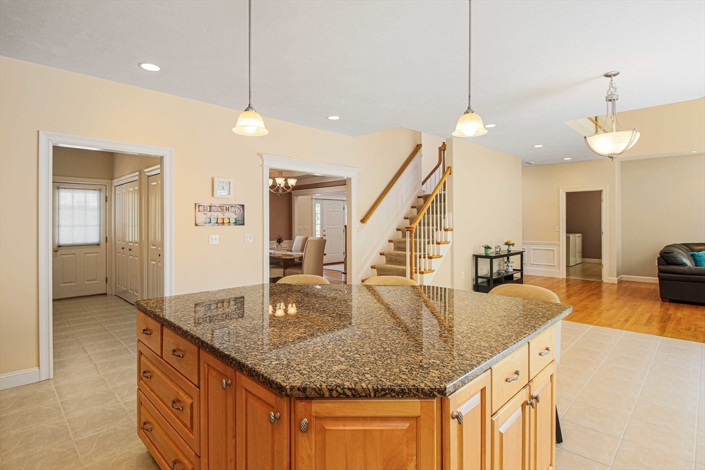 17 Dudley Road Mendon, MA 01756 - Photo 10 of 39