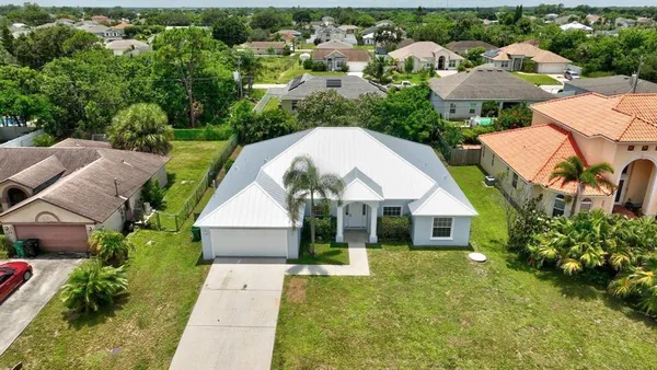 $3,400 | 538 Southwest Nadell Avenue, Port St. Lucie, FL 34953