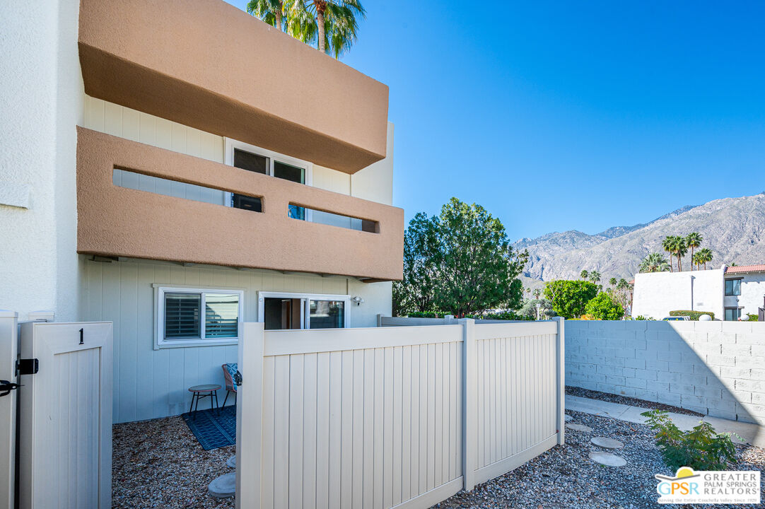 1268 Ramon Road, Unit 1 Palm Springs, CA 92264 - Photo 17 of 40