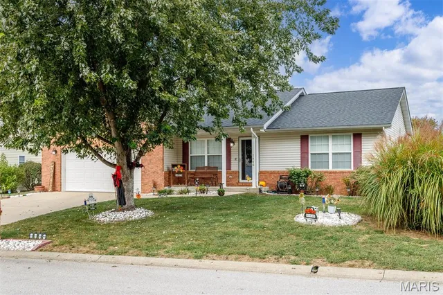 $349,900 | 1446 Willoughby Drive, O'Fallon, IL 62269