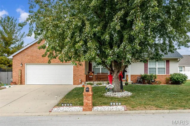 $349,900 | 1446 Willoughby Drive, O'Fallon, IL 62269