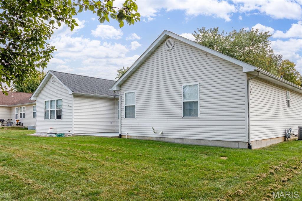 1446 Willoughby Drive O'Fallon, IL 62269 - Photo 29 of 39