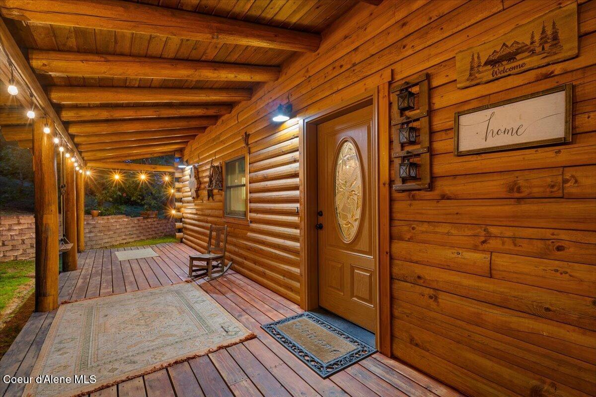 14751 North Smith Avenue Rathdrum, ID 83858 - Photo 8 of 44 08-Twilight Front Entrance