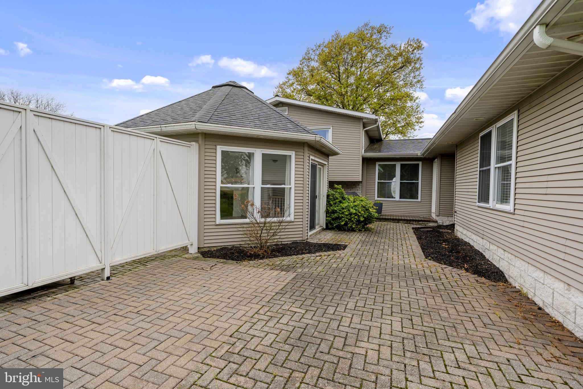 193 South Shirk Road New Holland, PA 17557 - Photo 10 of 75