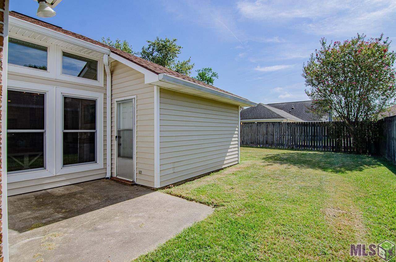 1819 Myrtle Ridge Drive Baton Rouge, LA 70816 - Photo 11 of 13