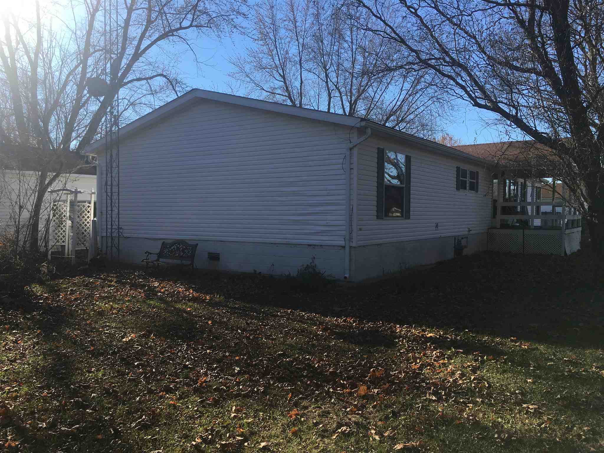 383 Marnico Road Jacksonville, IL 62650 - Photo 4 of 50
