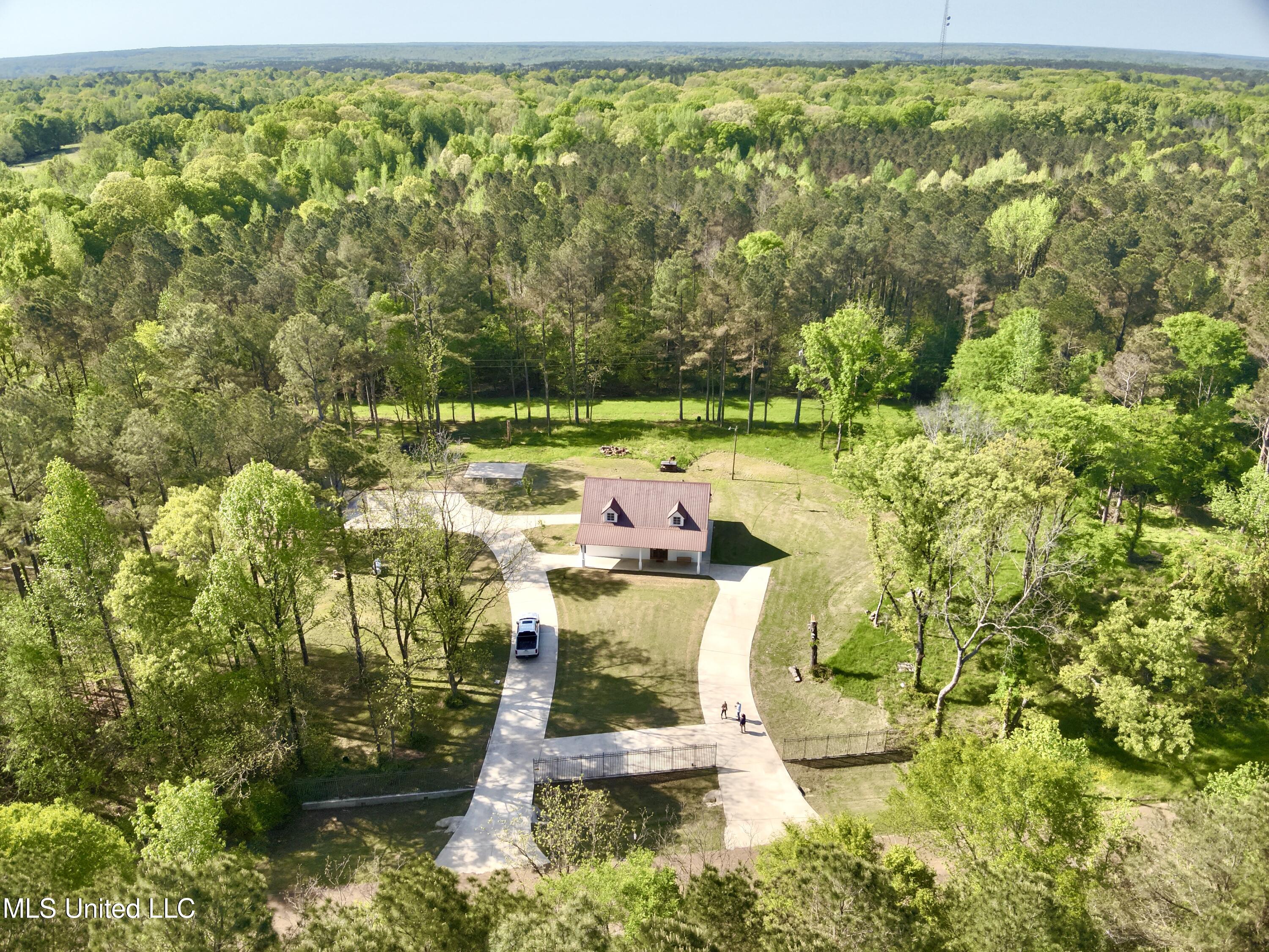 700 Rathell Road Lexington, MS 39095 - Photo 6 of 56 DJI_20250410095715_0003_V