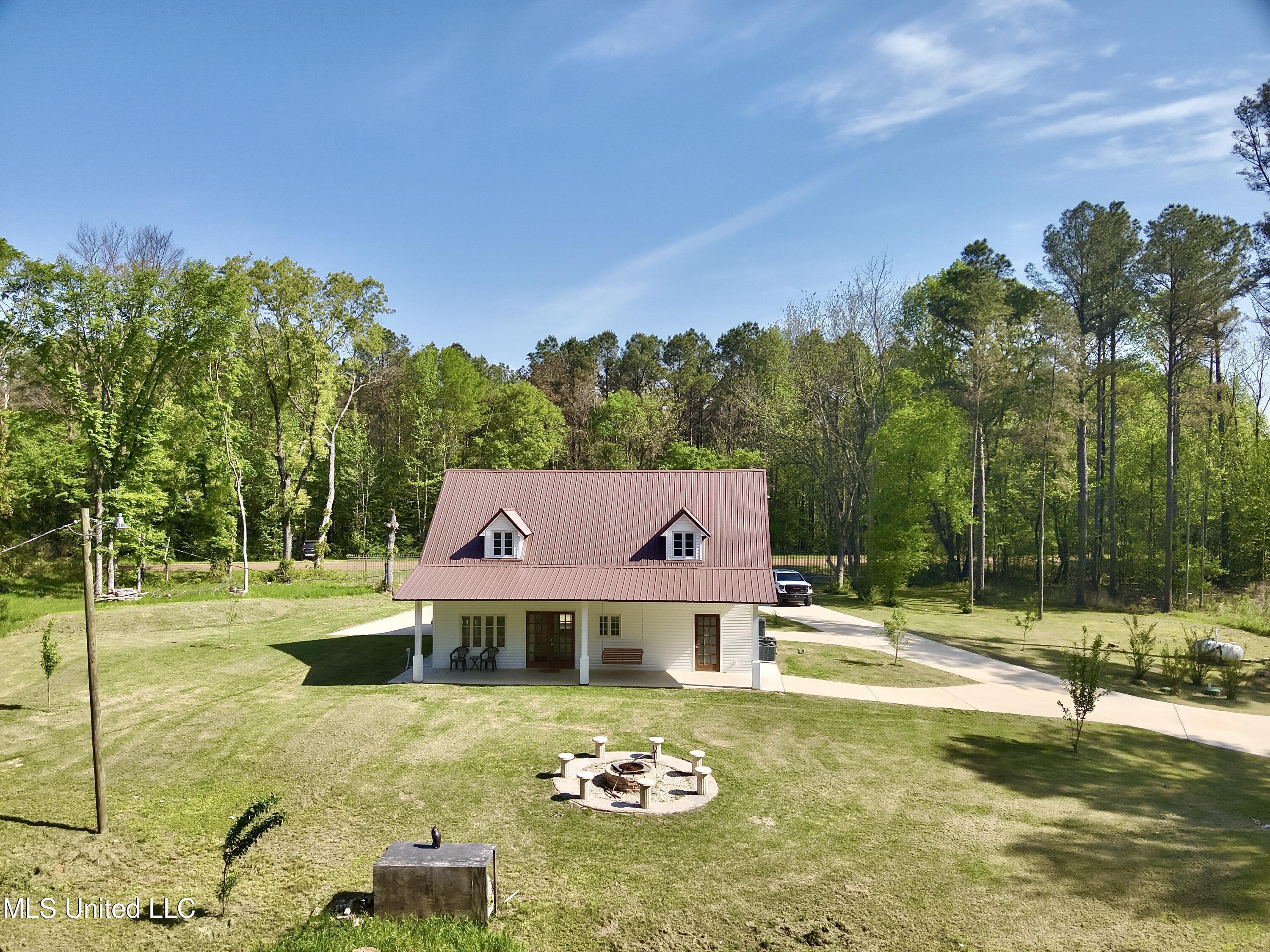 700 Rathell Road Lexington, MS 39095 - Photo 9 of 56 DJI_20250410100614_0002_V