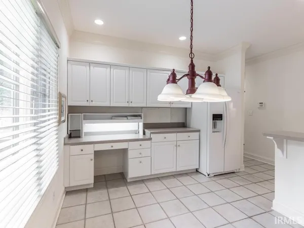 $499,000 | 712 Cobblestone Drive, Evansville, IN 47715
