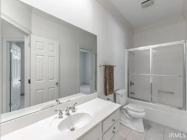 $499,000 | 712 Cobblestone Drive, Evansville, IN 47715