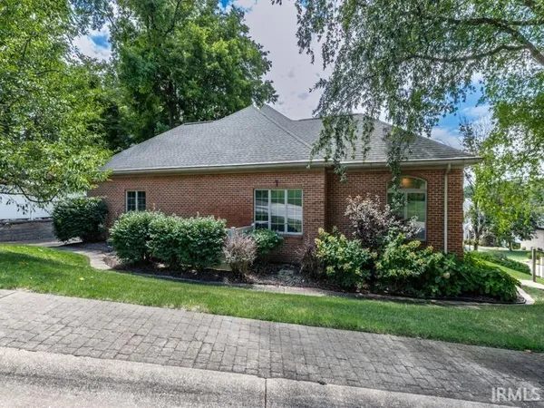 $499,000 | 712 Cobblestone Drive, Evansville, IN 47715
