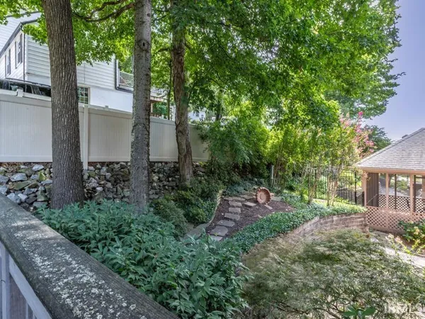 $499,000 | 712 Cobblestone Drive, Evansville, IN 47715