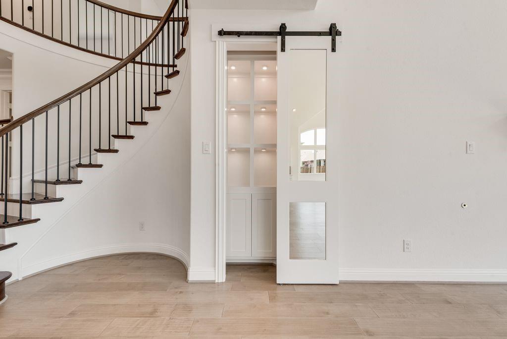 2807 Augustus Way Mansfield, TX 76063 - Photo 7 of 40 a view of an entryway with wooden floor