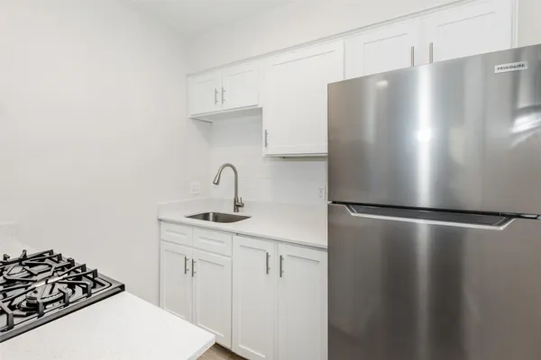 $799 | 4415 Avenue B, Unit 203, Austin, TX 78751