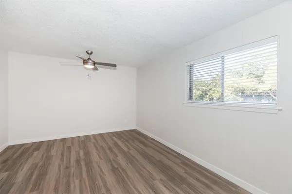 $799 | 4415 Avenue B, Unit 203, Austin, TX 78751