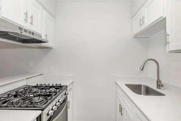 $799 | 4415 Avenue B, Unit 203, Austin, TX 78751