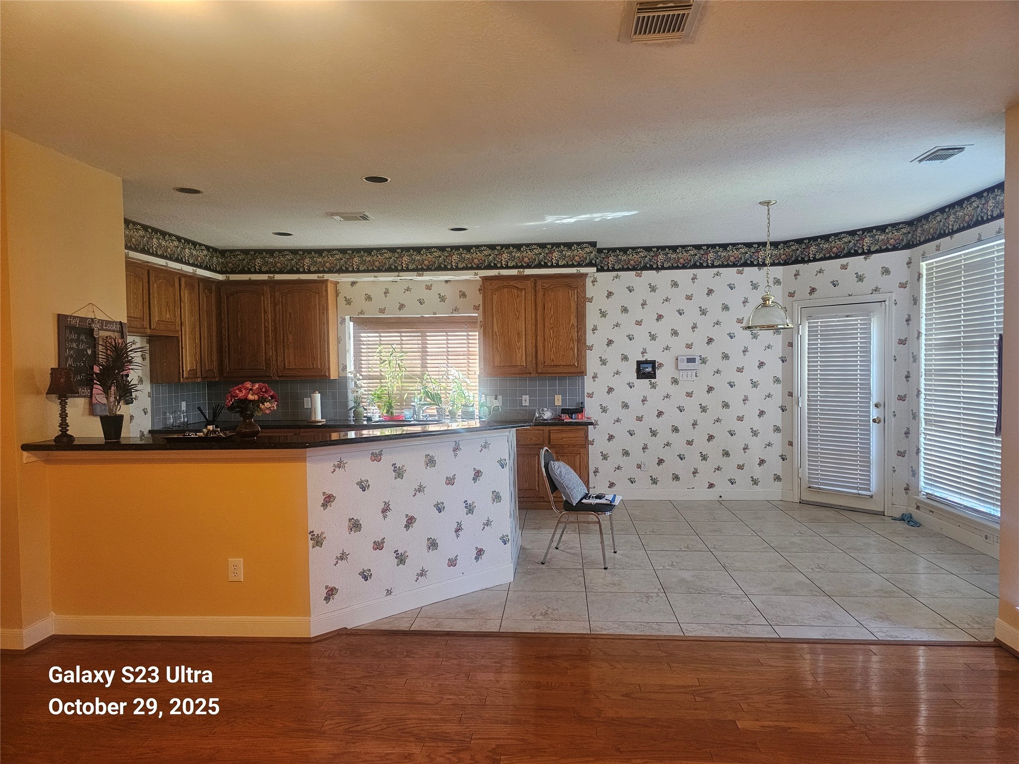4914 Plantation Colony Drive Sugar Land, TX 77478 - Photo 15 of 16 a view of room with window and ceiling fan