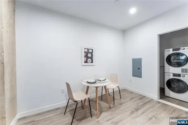 $2,088 | 10 Commerce Court, Unit 2E, Newark, NJ 07102