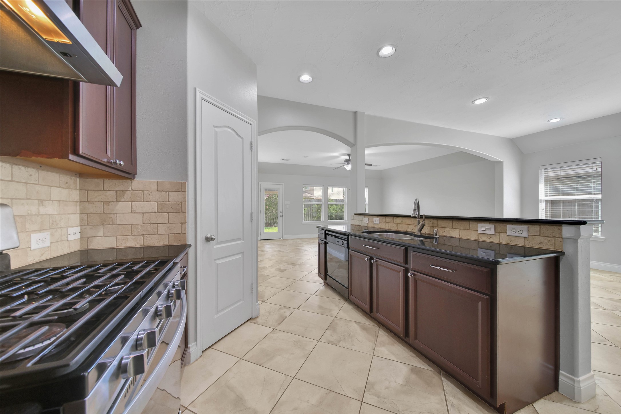 22534 Lavaca Ranch Lane Katy, TX 77449 - Photo 9 of 33