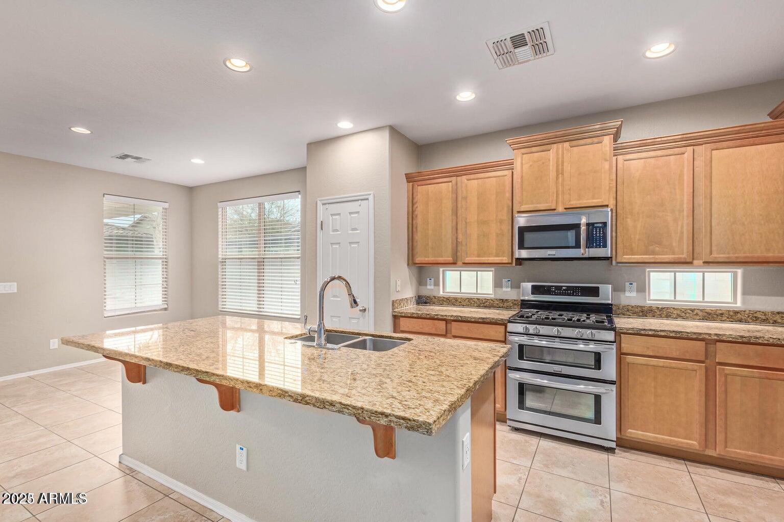 15064 West Westview Drive Goodyear, AZ 85395 - Photo 9 of 9 20221229134009978930000000-o