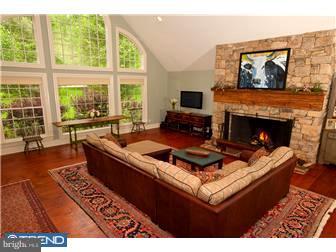 16 Rabbit Run Road Malvern, PA 19355 - Photo 2 of 12 Great Room