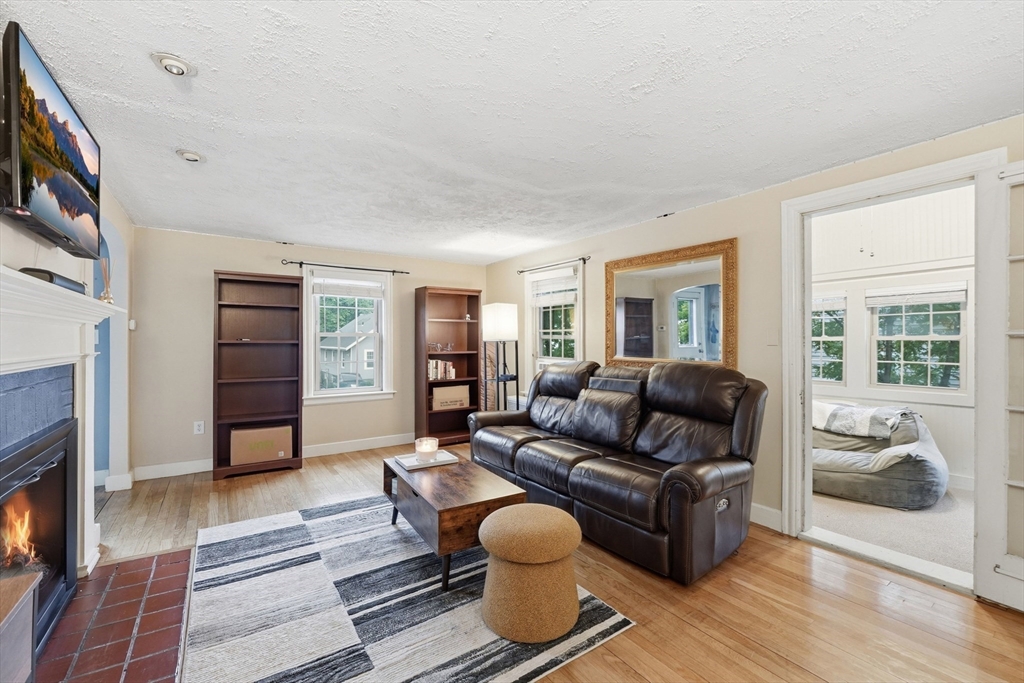154 Barnard Road Worcester, MA 01605 - Photo 10 of 29