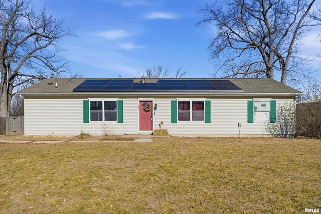 $159,900 | 417 Lilac Lane, East Peoria, IL 61611