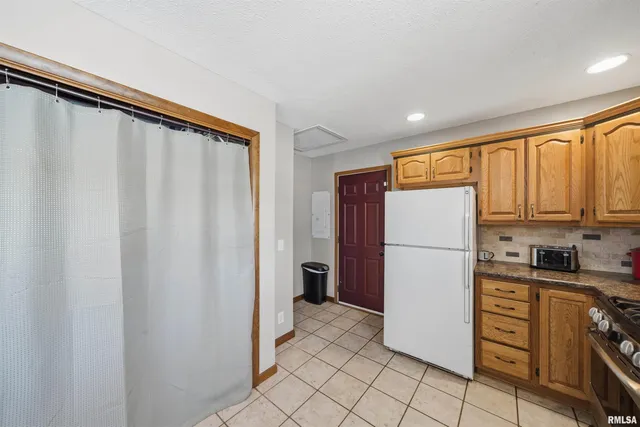 $174,900 | 417 Lilac Lane, East Peoria, IL 61611