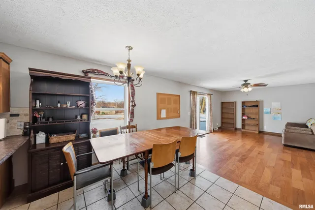 $174,900 | 417 Lilac Lane, East Peoria, IL 61611