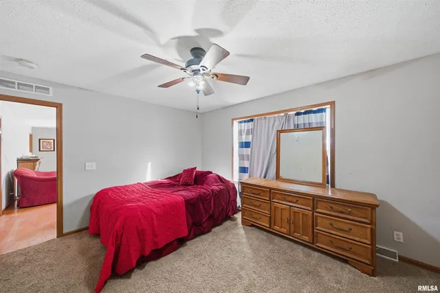 $174,900 | 417 Lilac Lane, East Peoria, IL 61611