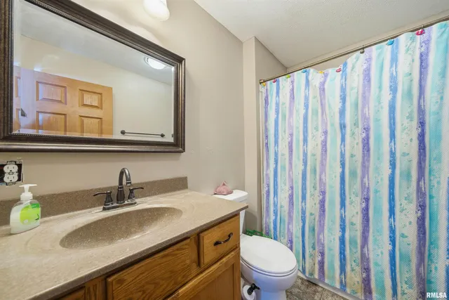 $174,900 | 417 Lilac Lane, East Peoria, IL 61611