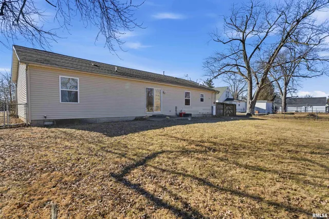 $159,900 | 417 Lilac Lane, East Peoria, IL 61611