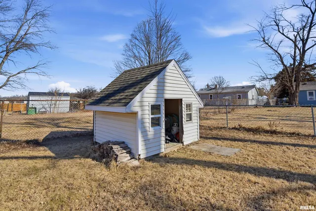 $159,900 | 417 Lilac Lane, East Peoria, IL 61611