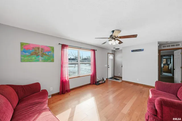 $174,900 | 417 Lilac Lane, East Peoria, IL 61611