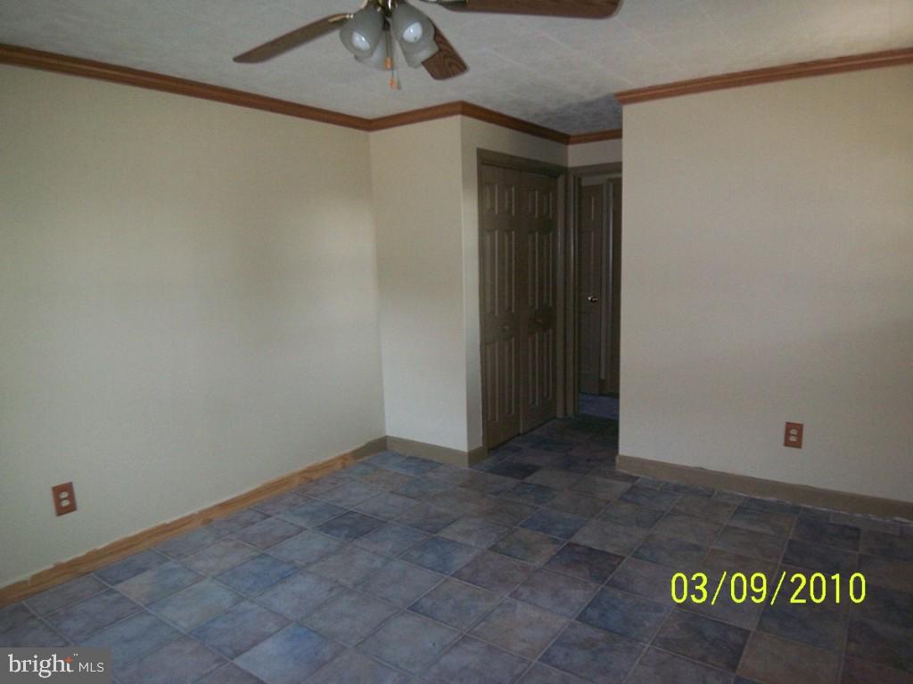 215 Colebrook Road Elizabethtown, PA 17022 - Photo 8 of 10 Gallery Image 8